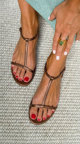 SANDALER-ELARA™