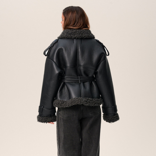 ELVIRA™ | DAMEBELTET Faux Fur-KÅPE