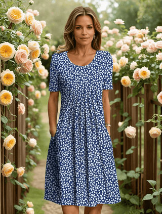 Olivia | Elegantiška ir kasdienė suknelė" can be rewritten as "Olivia | Stilinga kasdienė ir elegantiška suknelė.