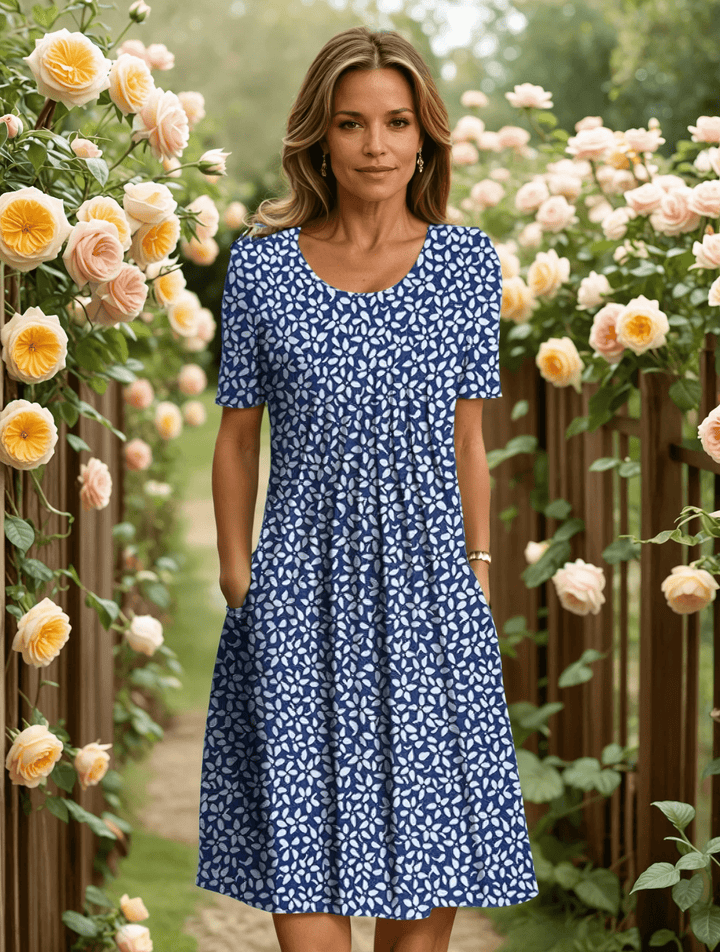 Olivia | Elegantiška ir kasdienė suknelė" can be rewritten as "Olivia | Stilinga kasdienė ir elegantiška suknelė.