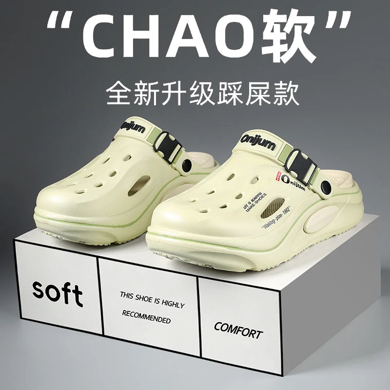New Classic Summer Clogs Men Slipper Breathable Garden Shoes EVA Outdoor Comforty Beach Slides Home Sandals Antiskid Slippers