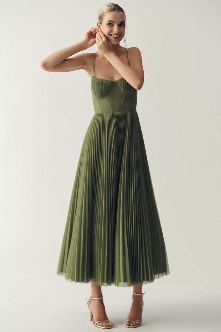 Isabella Dress – Pleated Style with Timeless Independence