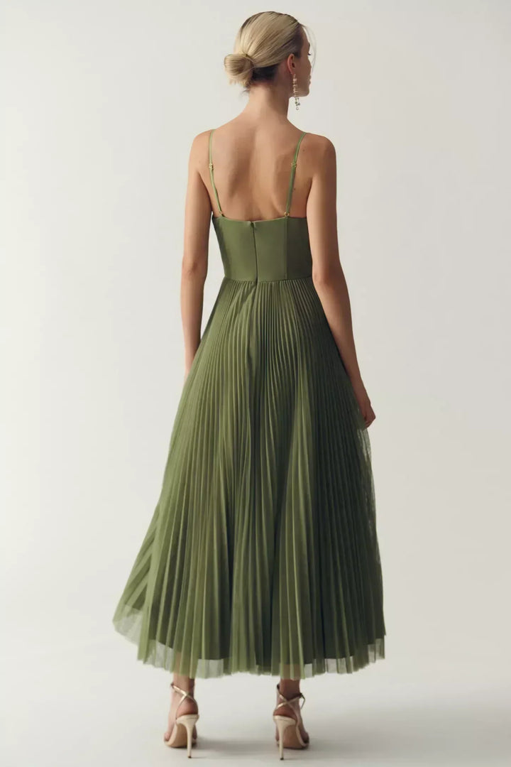 Isabella Dress – Pleated Style with Timeless Independence