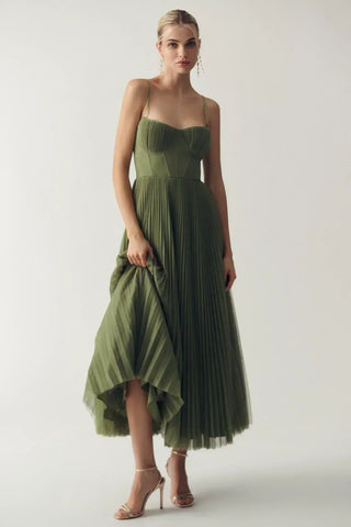 Isabella Dress – Pleated Style with Timeless Independence