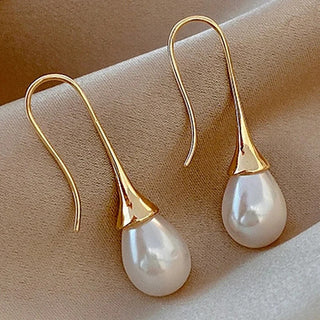 Helena Pearl Classic Earrings